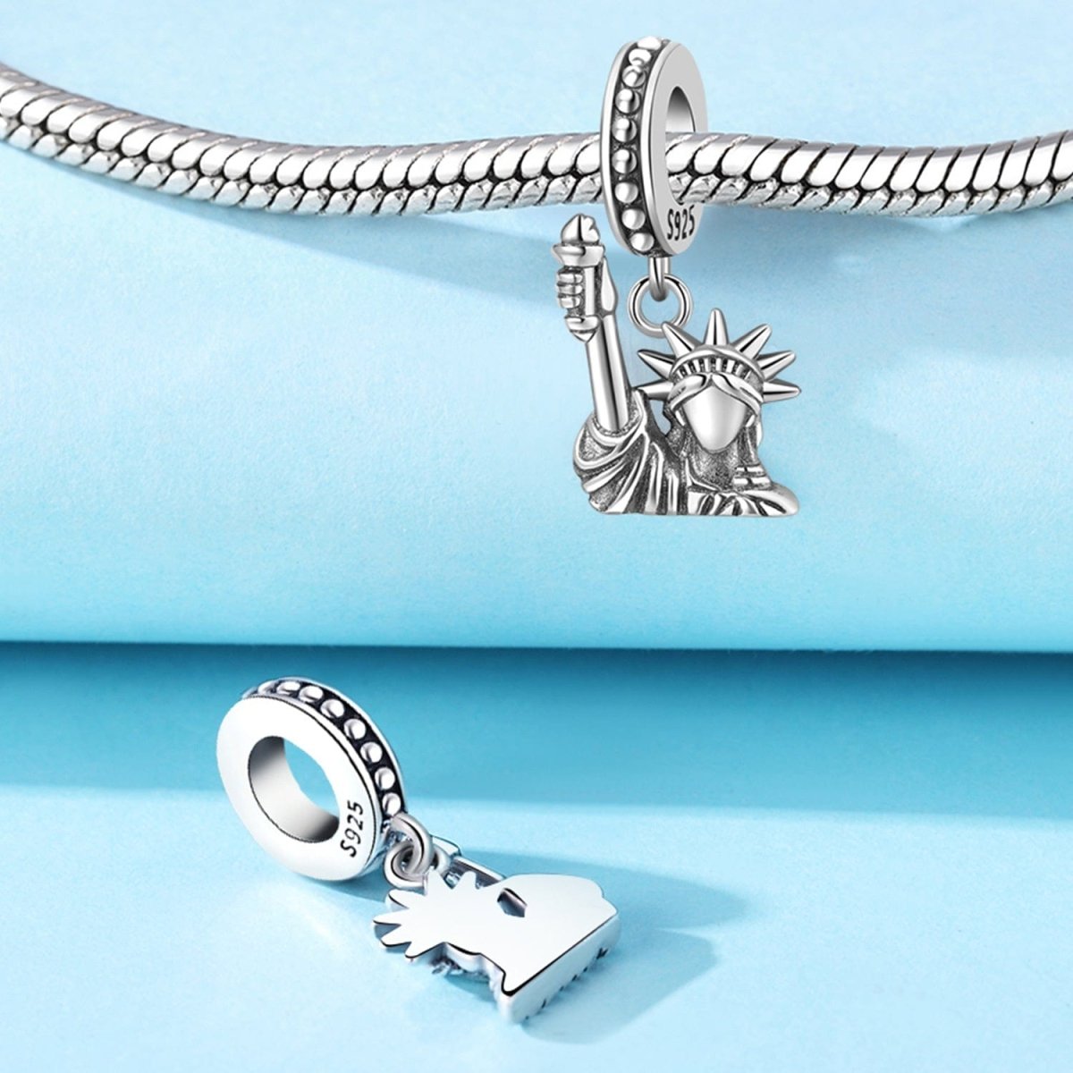 Statue of Liberty Dangle Charm